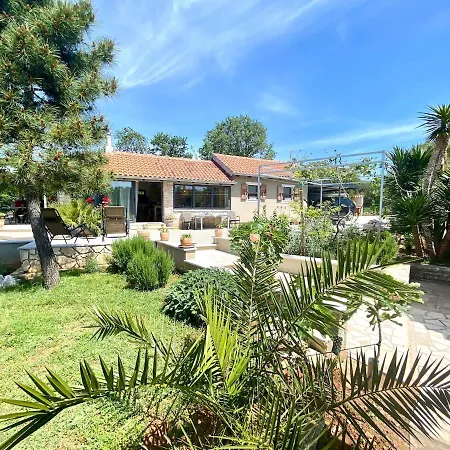 Haus Oliveto * Peroj