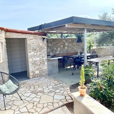 Haus Oliveto * Peroj