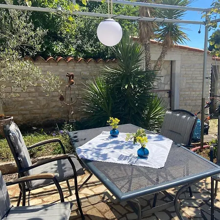 Haus Oliveto * Peroj