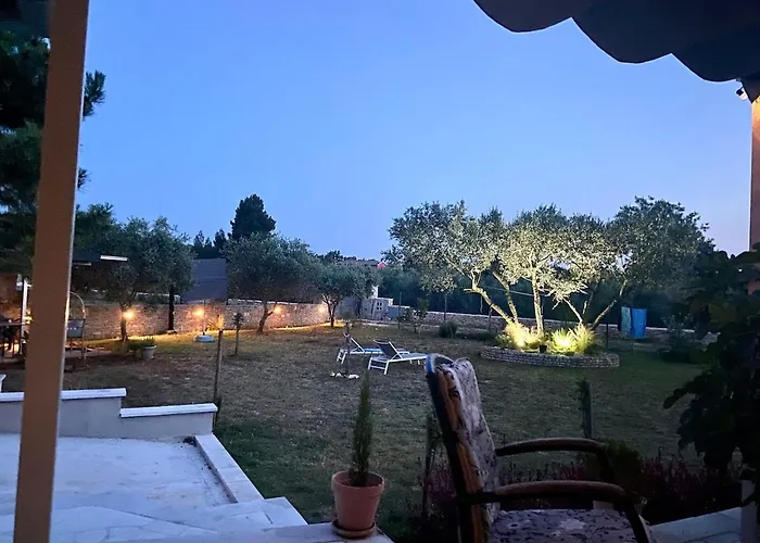 Haus Oliveto 펜션 페로이